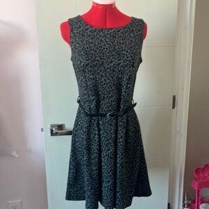 Qed London grey leopard print dress with patent leather type belt MM111